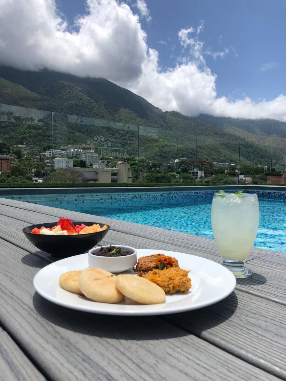 Hotel Altamira Village Caracas Buitenkant foto